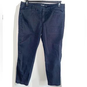 OLD NAVY PIXIE CUT PANTS